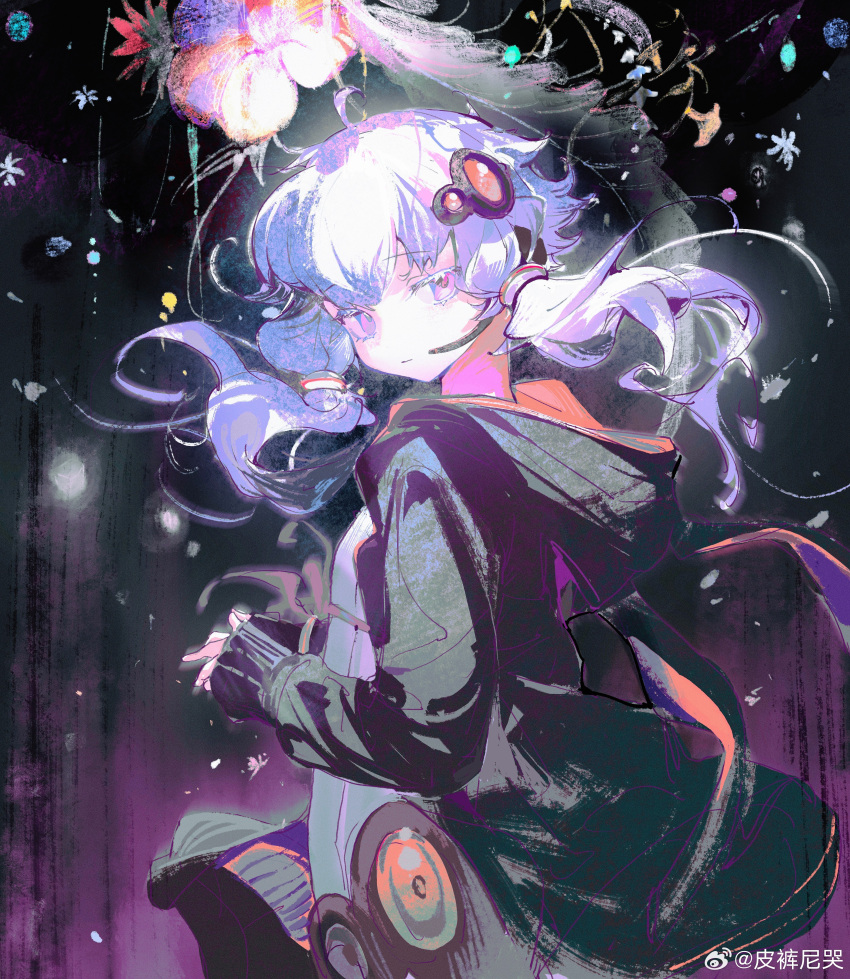 1girl, absurdres, ahoge, animal_hood, black_background, black_hoodie, bracelet, chinese_commentary