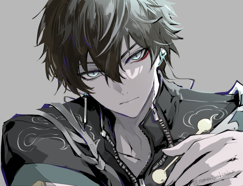 1boy, aqua_eyes, asymmetrical_eyeliner, black_hair, closed_mouth, dan_heng_(honkai:_star_rail), earrings, grey_background