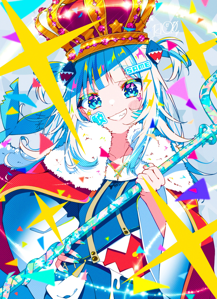 1girl, absurdres, animal_costume, blue_eyes, blue_hair, blue_hoodie, blue_nails, cape, crown, fins, fish_tail, fur-trimmed_cape, fur_trim, gawr_gura, gawr_gura_(1st_costume), hair_ornament, hand_on_own_hip, highres, holding_trident, hololive, hololive_english, hood, hoodie, ichijo_rei, multicolored_hair, nail_polish, red_cape, shark_costume, shark_girl, shark_hair_ornament, shark_tail, smile, solo, streaked_hair, tail, two_side_up, virtual_youtuber, white_hair