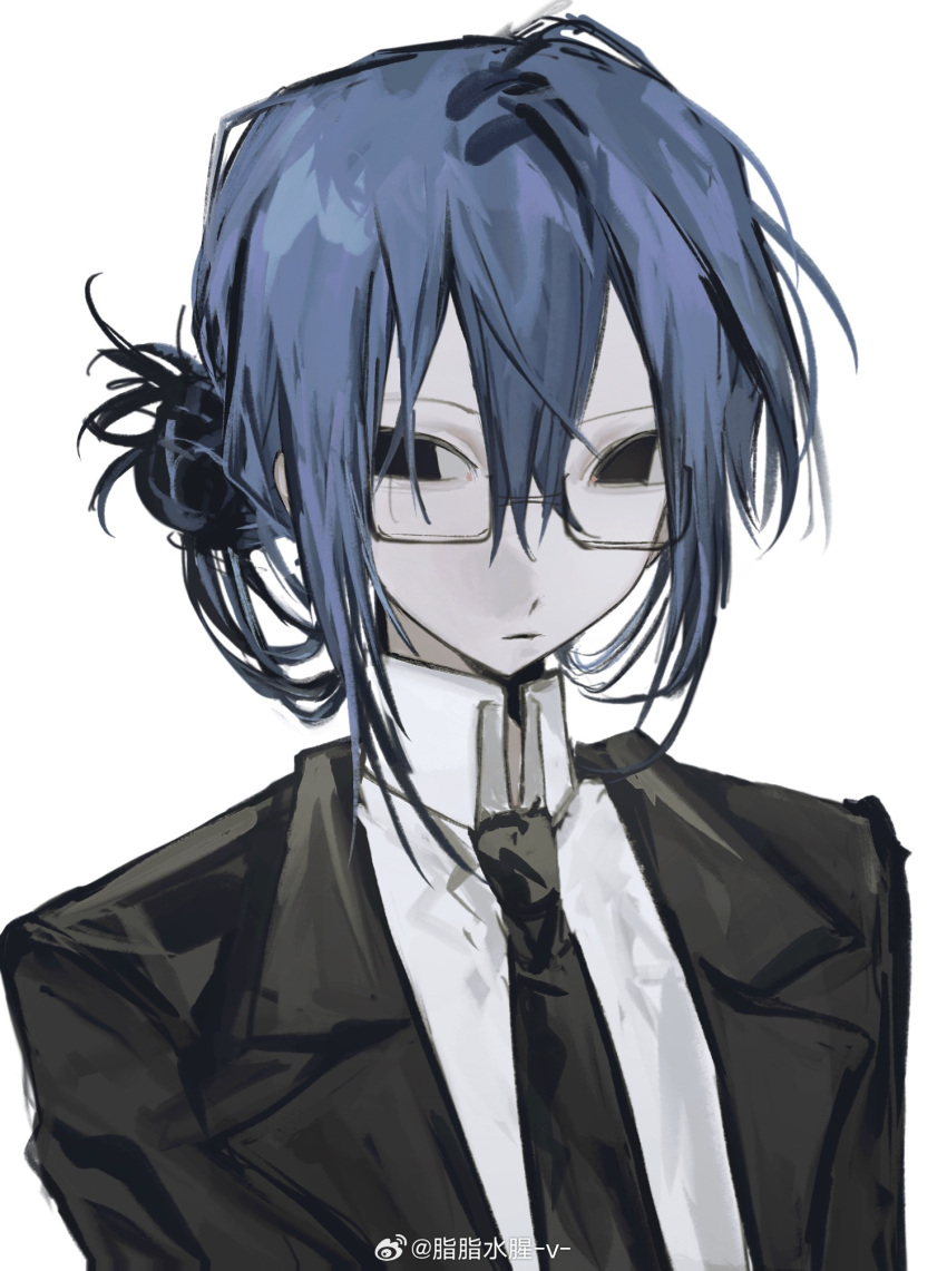 1girl, black_eyes, black_hair, black_jacket, black_necktie, black_sleeves, blue_hair, chinese_commentary