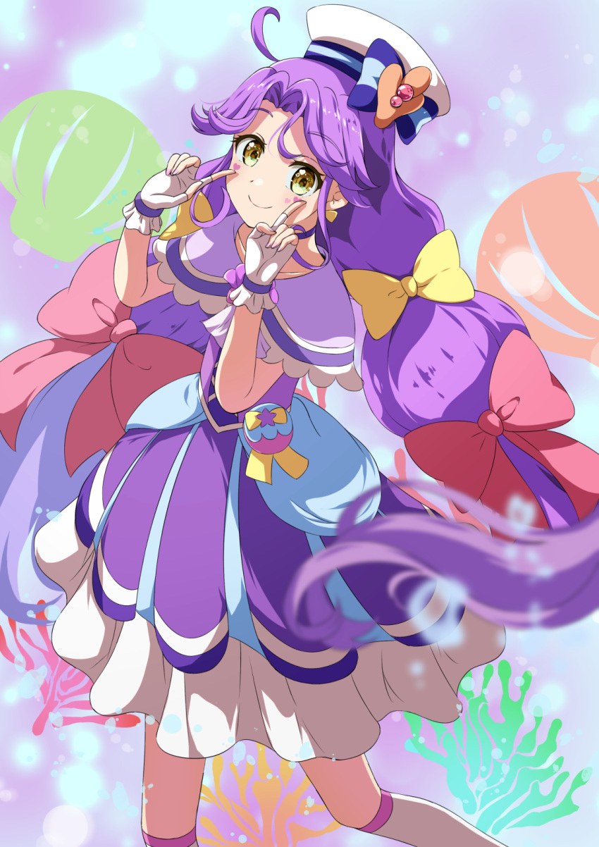 1girl, beret, bow, brown_eyes, capelet, choker, clam, closed_mouth