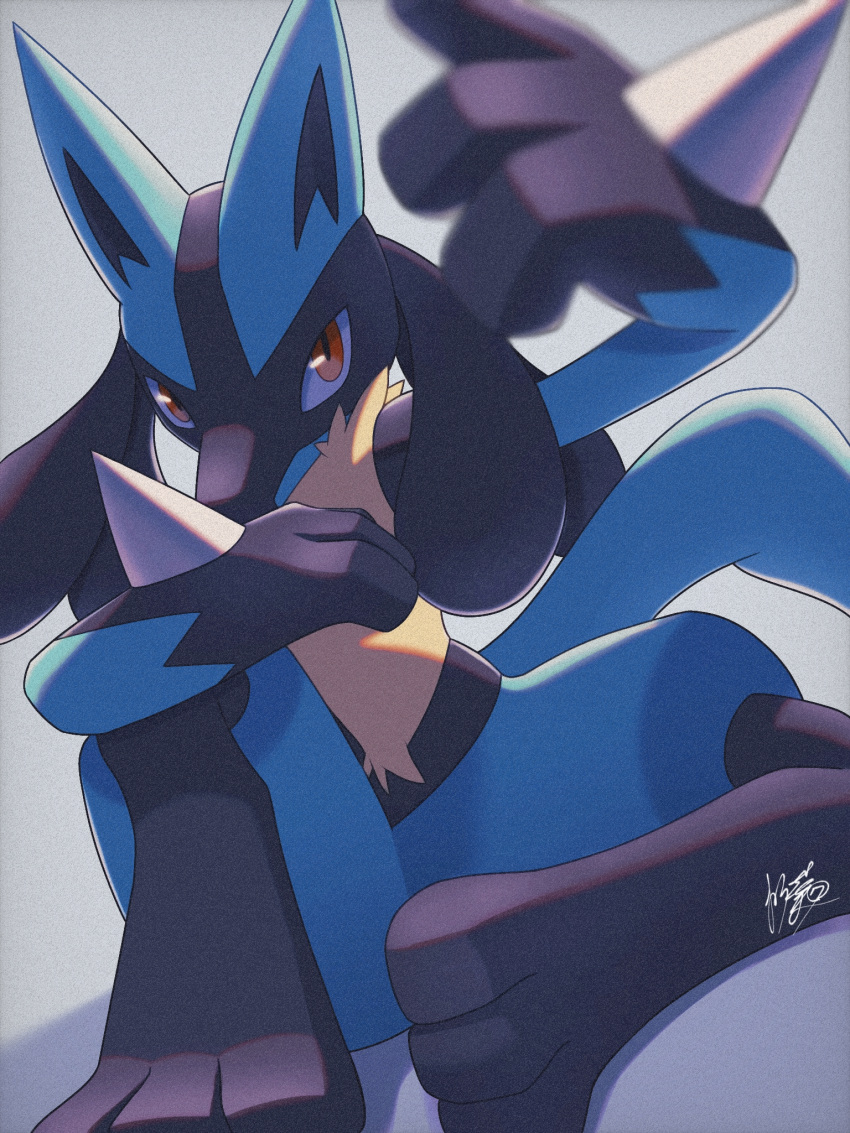 highres, kuchiba_(jret2454), looking_at_viewer, lucario, pokemon, pokemon_(creature), red_eyes, shadow