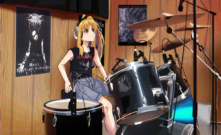band_shirt, black_metal, black_tank_top, blonde_hair, bocchi_the_rock!, curtains, denim, denim_shorts