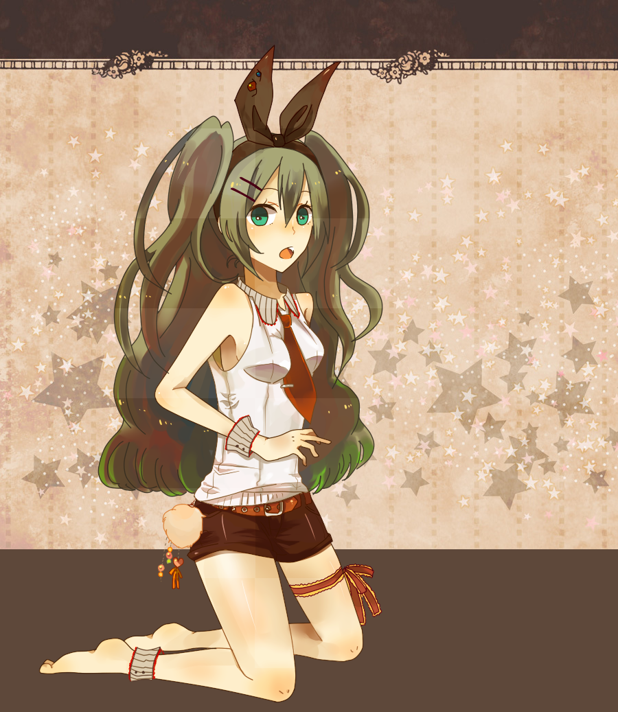 araragi_shion, bad_id, belt, green_eyes, green_hair, hair_ornament, hairclip, hatsune_miku