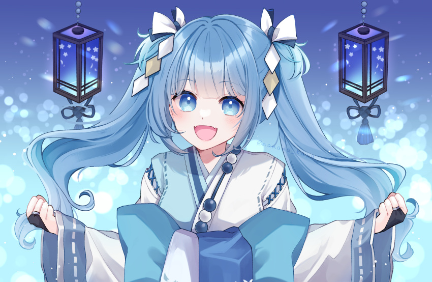 1girl, blue_eyes, blue_hair, blush, bow, bridal_gauntlets, clenched_hands, fangs, hanging_lantern, highres, indie_virtual_youtuber, japanese_clothes, kimono, lantern, long_hair, long_sleeves, looking_at_viewer, nanana_kaya, obi, sash, smile, solo, sorairo_ruri_(vtuber), twintails, upper_body, virtual_youtuber, wide_sleeves