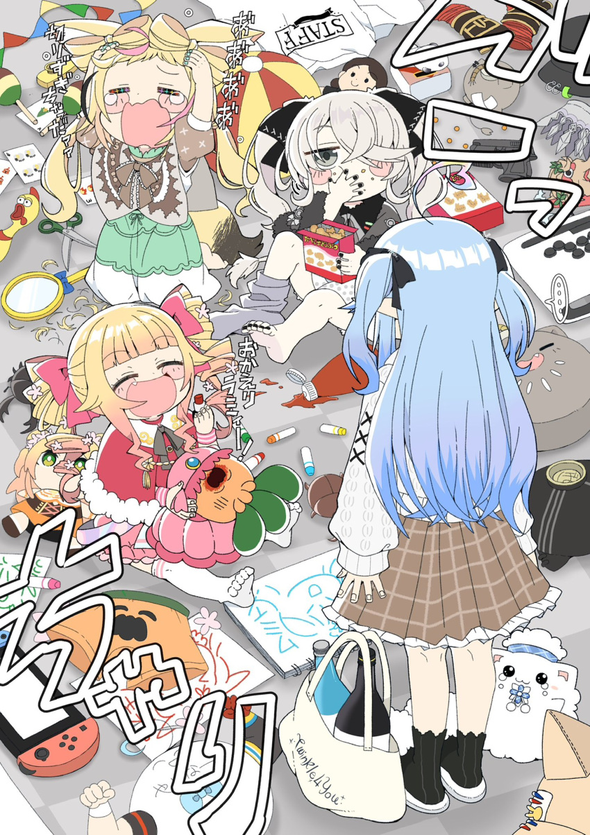 4girls, ^_^, aged_down, ahoge, alternate_costume, animal_crackers, arms_at_sides, bag