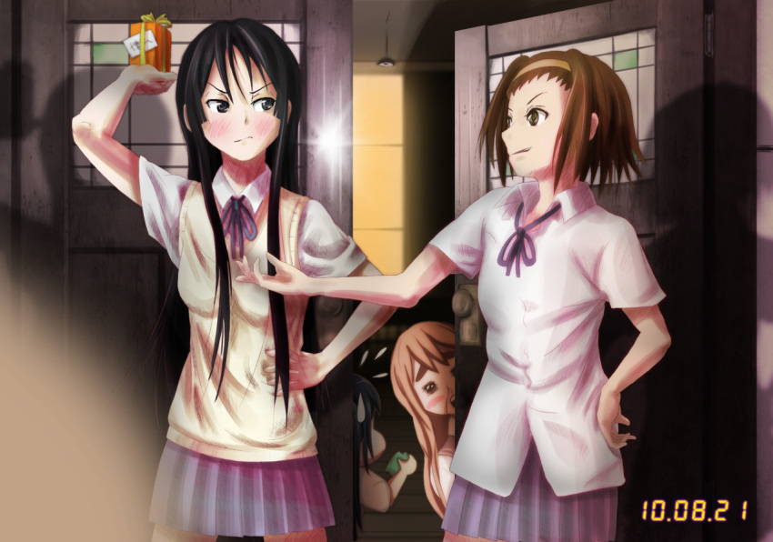 :t, akiyama_mio, black_eyes, black_hair, blonde_hair, blood, blush, brown_eyes