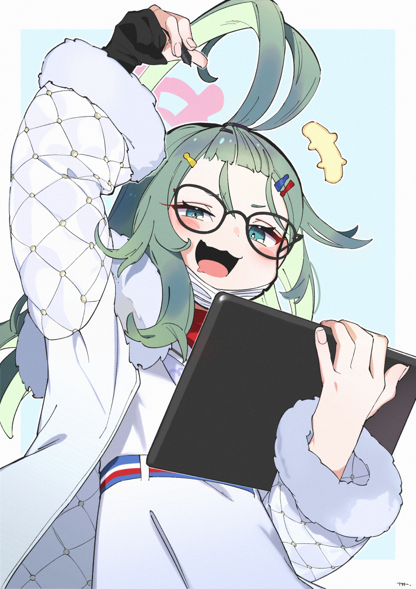 +++, 1girl, :d, absurdres, akutaa, antenna_hair, artist_glove, artist_name, bangs_pinned_back, blue_archive, blue_eyes, coat, drawing_tablet, dress, fur-trimmed_coat, fur_trim, green_hair, hair_ornament, hairclip, halo, highres, holding, holding_stylus, long_sleeves, mask, mask_pull, meru_(blue_archive), mouth_mask, open_clothes, open_coat, open_mouth, pink_halo, short_eyebrows, smile, solo, stylus, white_dress