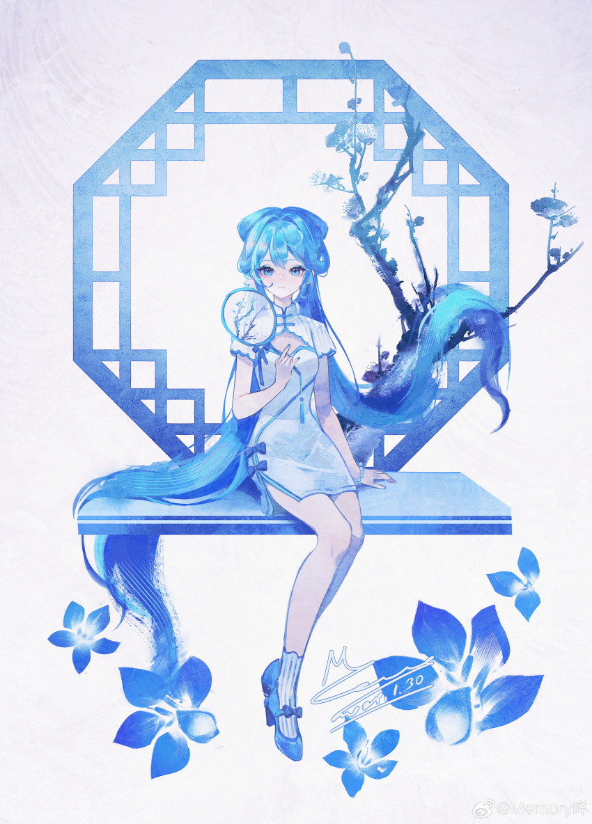 1girl, 2023, absurdres, alternate_costume, bare_arms, bare_legs, bead_bracelet, beads, blue_bow, blue_eyes, blue_flower, blue_footwear, blue_hair, bow, bracelet, branch, branch_print, breasts, china_dress, chinese_clothes, chinese_commentary, cleavage_cutout, closed_mouth, clothing_cutout, commentary_request, dated, dress, flower, footwear_bow, gradient_background, hand_fan, hand_up, hatsune_miku, high_heels, highres, holding, holding_fan, jewelry, long_hair, looking_at_viewer, mie_haha, octagon, platform, purple_background, signature, sitting, small_breasts, socks, solo, twintails, two-tone_background, very_long_hair, vocaloid, weibo_logo, weibo_username, white_background, white_dress, white_socks
