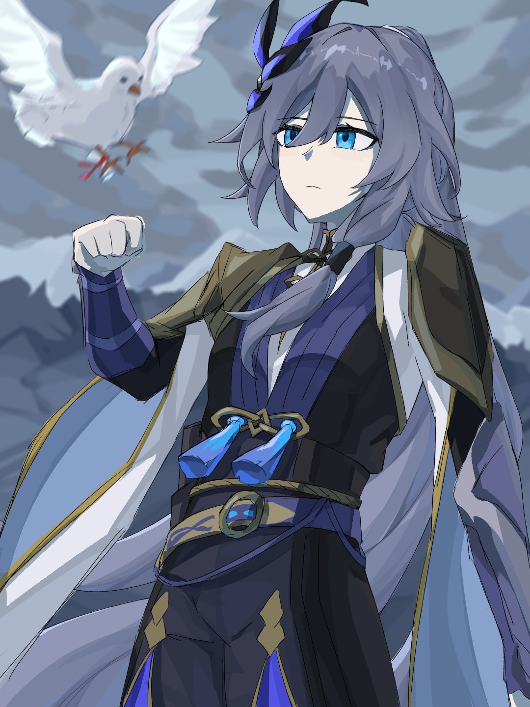 1girl, armored_gloves, bird, black_hanfu, black_shirt, black_shorts, black_sleeves, blue_eyes