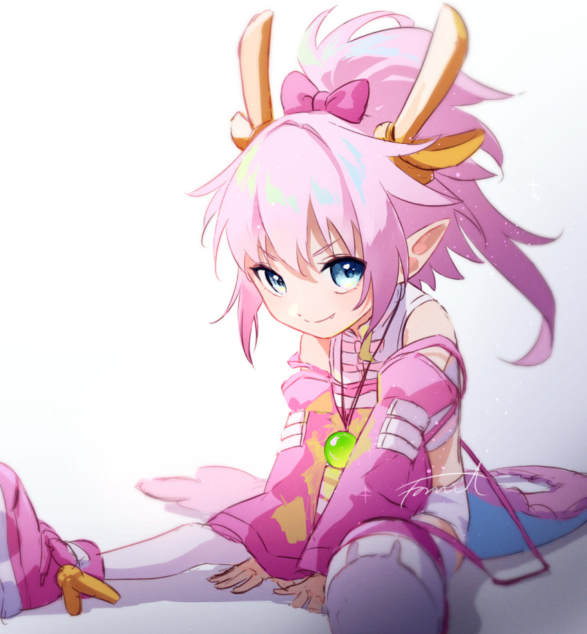 1girl, blue_eyes, bow, closed_mouth, detached_sleeves, fang, fate/grand_order, fate_(series)