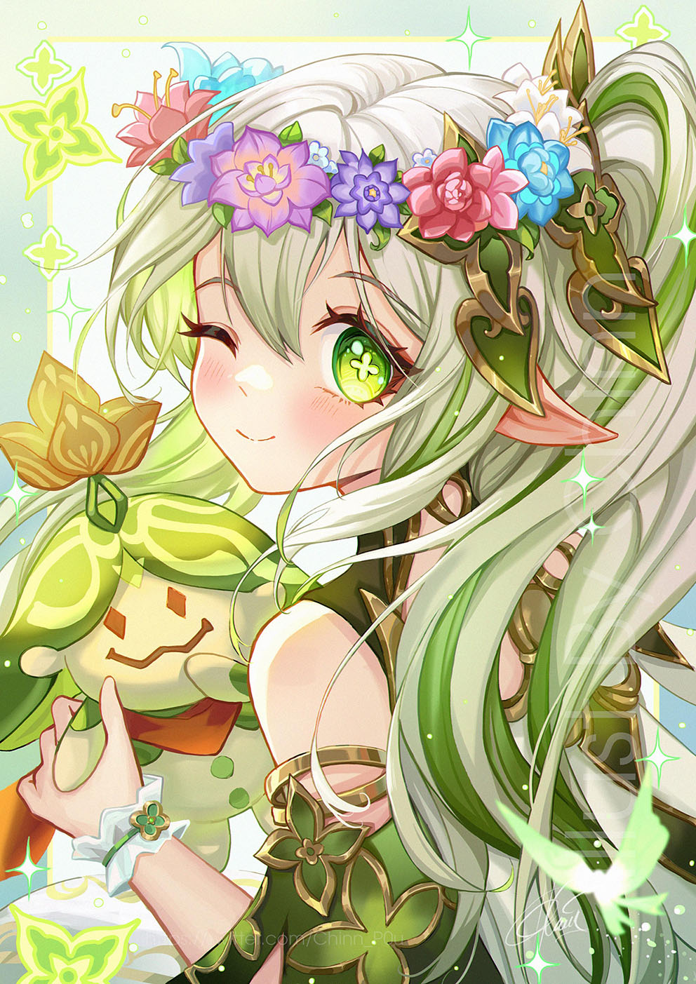 1girl, aranara_(genshin_impact), blush, chinnpou, cross-shaped_pupils, detached_sleeves, dress, flower_wreath, genshin_impact, gradient_hair, green_eyes, grey_hair, hair_between_eyes, hair_ornament, highres, jewelry, leaf_hair_ornament, long_hair, looking_at_viewer, looking_back, multicolored_hair, nahida_(genshin_impact), one_eye_closed, pointy_ears, side_ponytail, sidelocks, smile, symbol-shaped_pupils, white_dress, white_hair