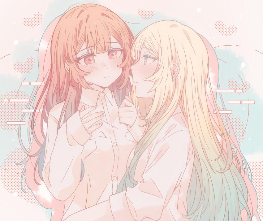 2girls, :t, absurdres, blonde_hair, breasts, brown_eyes, buttons, closed_mouth, collared_shirt, fuwa_aya, gradient_hair, green_background, green_hair, hands_up, heart, highres, hug, kousaka_0v0, light_blush, long_hair, long_sleeves, looking_at_another, multicolored_hair, multiple_girls, onna_doushi_toka_arienai_desho_to_iiharu_onnanoko_wo_hyakunichikan_de_tetteiteki_ni_otosu_yuri_no_ohanashi, polka_dot_heart, profile, sakakibara_marika, shirt, sidelocks, sleeves_past_wrists, small_breasts, two-tone_hair, upper_body, white_shirt, yellow_shirt, yuri