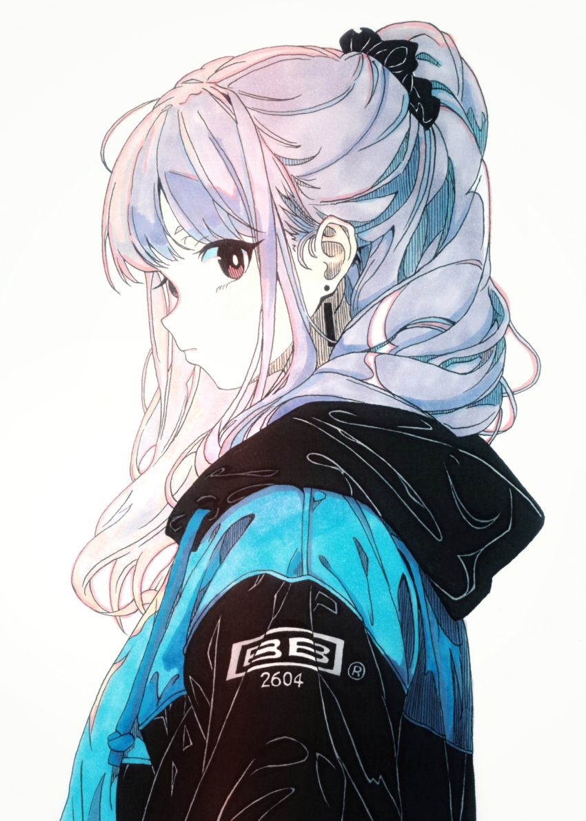 1girl, :|, arms_at_sides, black_hoodie, blue_hoodie, closed_mouth, dong-hang, drawstring, earrings, expressionless, from_side, grey_hair, hair_ornament, hair_scrunchie, hatching_(texture), high_ponytail, highres, hood, hood_down, hoodie, jewelry, linear_hatching, long_bangs, long_hair, looking_at_viewer, original, print_hoodie, profile, red_eyes, scrunchie, sidelocks, sideways_glance, solo, tassel, tassel_earrings, two-tone_hoodie, upper_body