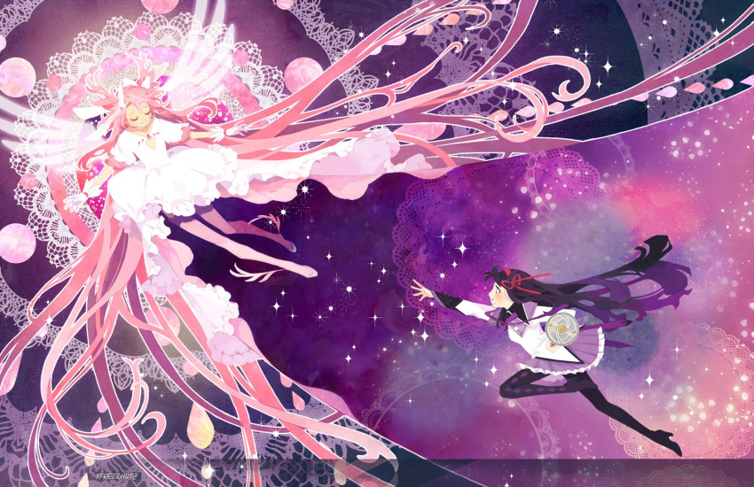 2girls, abstract_background, absurdly_long_hair, akemi_homura, argyle_clothes, argyle_footwear, back_bow, black_capelet