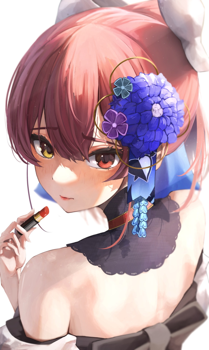 1girl, absurdres, bare_shoulders, blush, bow, choker, flower, hair_between_eyes, hair_bow, hair_ornament, heterochromia, highres, hololive, houshou_marine, houshou_marine_(new_year), japanese_clothes, kimono, long_hair, looking_at_viewer, looking_back, official_alternate_costume, ponytail, red_choker, redhead, samu_(sam_deg369), simple_background, solo, virtual_youtuber, white_background, white_bow, white_kimono, yukata