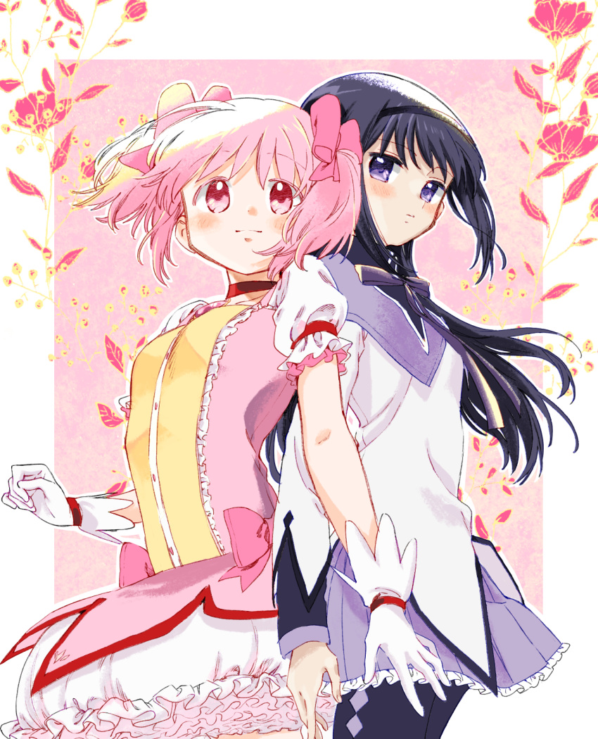 2girls, akemi_homura, argyle_clothes, argyle_pantyhose, back-to-back, black_capelet, black_hair, black_pantyhose