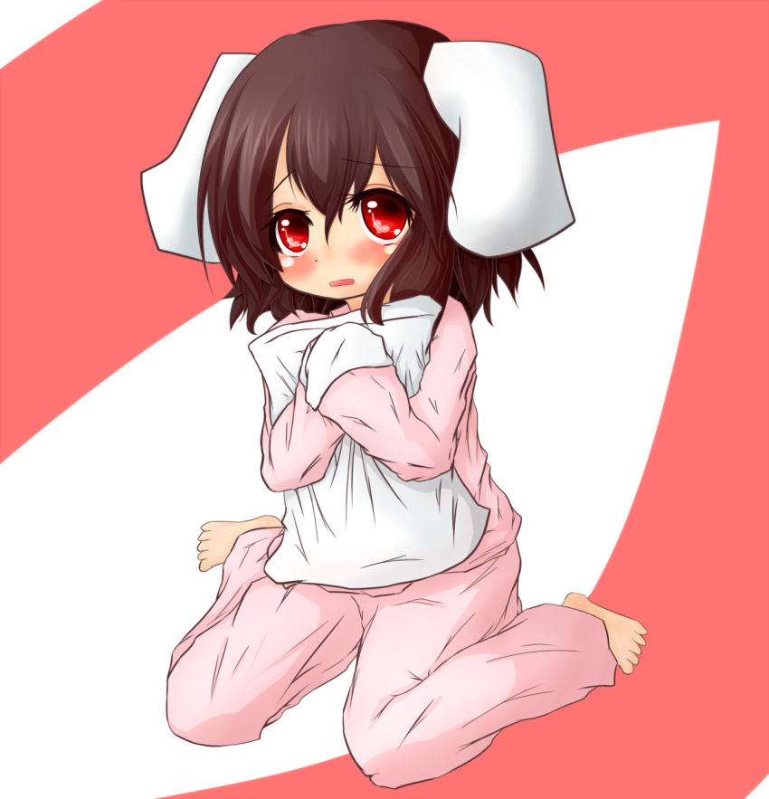 barefoot, black_hair, blush, bunny_ears, highres, inaba_tewi, kisa_(k_isa), pajamas