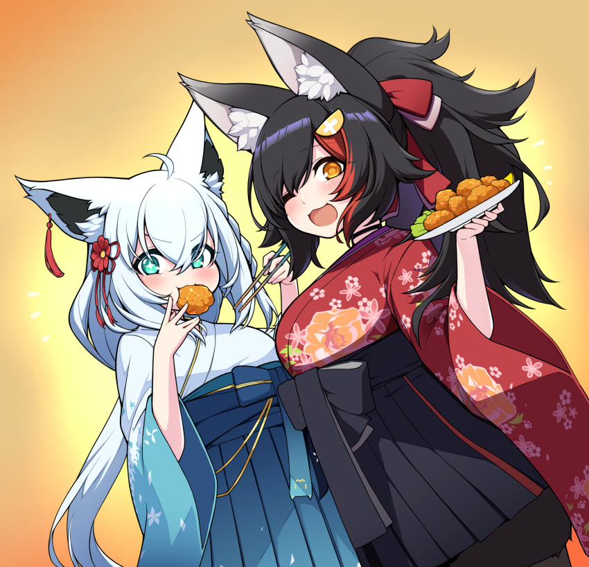 +_+, 2girls, :d, absurdres, ahoge, animal_ear_fluff, animal_ears, aqua_eyes