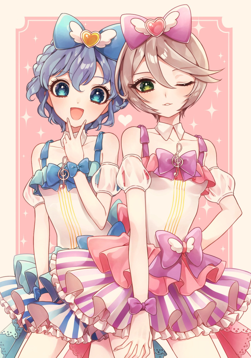 2girls, :d, ao_(ao0_0nemu), bad_id, bad_twitter_id, blue_bow, blue_eyes, blue_hair, bow, braid, breasts, commentary_request, cosplay, cowboy_shot, detached_sleeves, dorothy_west, dress, frilled_dress, frills, green_eyes, grey_hair, hair_between_eyes, hair_bow, hand_up, highres, idol_clothes, looking_at_viewer, manaka_laala, manaka_laala_(cosplay), multicolored_clothes, multicolored_dress, multiple_girls, one_eye_closed, open_mouth, pink_background, pretty_series, pripara, puffy_detached_sleeves, puffy_sleeves, purple_bow, shikyoin_hibiki, short_hair, side_braid, sleeveless, sleeveless_dress, small_breasts, smile, sparkle, standing, treble_clef, v_over_mouth