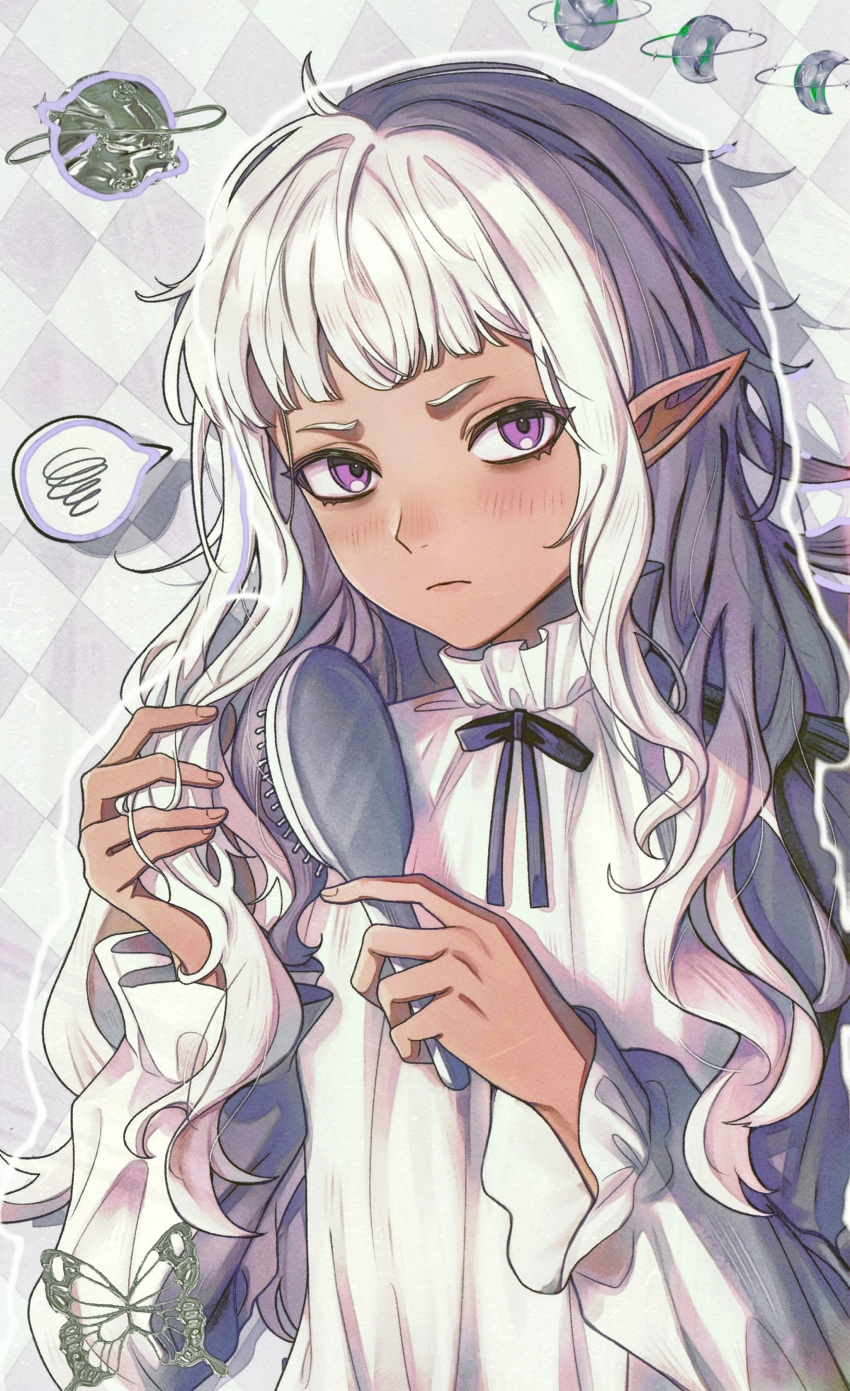 1boy, absurdres, androgynous, annoyed, black_bow, black_bowtie, blush, bow, bowtie, brushing_hair, brushing_own_hair, bug, butterfly, chinese_commentary, closed_mouth, dark-skinned_male, dark_skin, dungeon_meshi, fingernails, frilled_shirt_collar, frilled_sleeves, frills, frown, hair_brush, hair_down, hands_up, highres, holding, holding_hair_brush, long_hair, looking_at_viewer, male_focus, messy_hair, navia84789947, outline, shirt, sleepwear, solo, spoken_squiggle, squiggle, thistle_(dungeon_meshi), upper_body, violet_eyes, white_outline, white_shirt