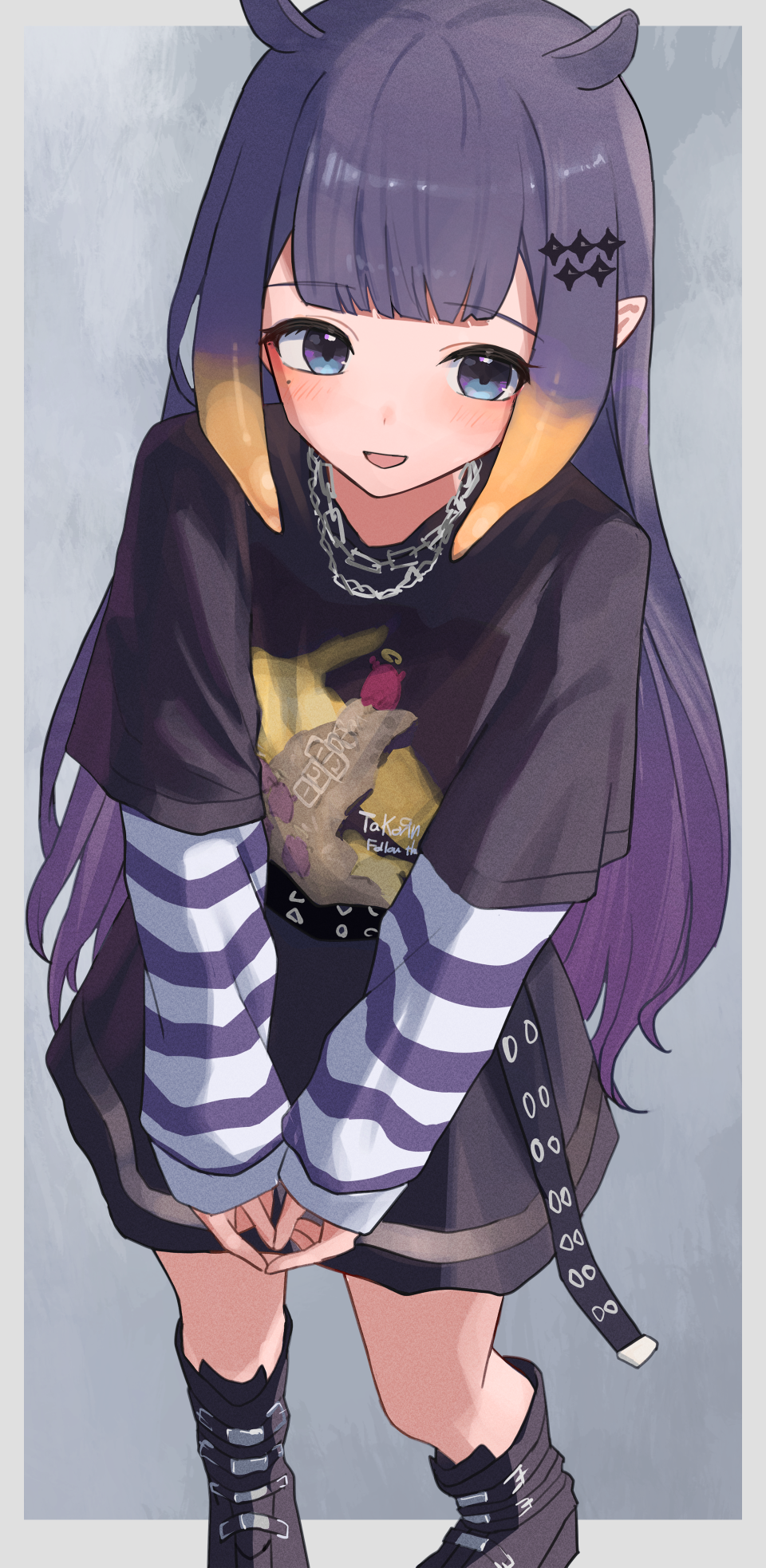 1girl, 3xens, alternate_costume, belt, black_footwear, black_hair, black_shirt, black_skirt