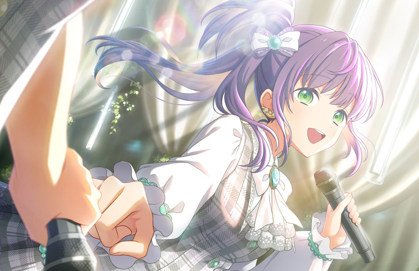 2girls, :d, bow, dress, dutch_angle, fist_bump, floating_hair, floral_print, floral_print_bow, game_cg, green_eyes, grey_dress, hair_bow, hair_bun, hanging_light, highres, hinoshita_kaho, holding, holding_microphone, lens_flare, lens_flare_abuse, link!_like!_love_live!, lone_nape_hair, long_hair, long_sleeves, looking_at_viewer, love_live!, microphone, multiple_girls, official_art, open_mouth, otomune_kozue, out_of_frame, plaid, plaid_dress, puffy_long_sleeves, puffy_sleeves, purple_bow, purple_hair, side_ponytail, sidelocks, single_side_bun, smile, stage_curtains, teeth, third-party_source, upper_teeth_only, virtual_youtuber, white_bow, white_sleeves
