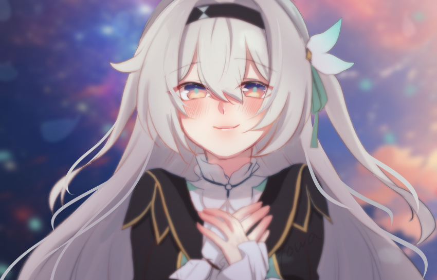 1girl, black_hairband, black_jacket, blush, commentary_request, firefly_(honkai:_star_rail), grey_hair, hairband