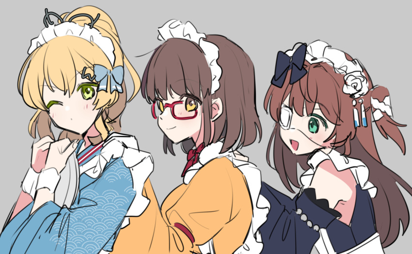 3girls, black_bow, black_dress, black_sleeves, blonde_hair, blue_bow, blue_kimono, blush, bow, bowtie, brown_hair, closed_mouth, detached_sleeves, dress, glasses, green_eyes, grey_background, hair_bow, hair_ornament, hairclip, high_ponytail, highres, japanese_clothes, kashii_kaoru, kimono, long_hair, looking_at_viewer, looking_to_the_side, mahjong_soul, maid, maid_headdress, medium_bangs, multiple_girls, ninomiya_hana, one_eye_closed, open_mouth, red-framed_eyewear, red_bow, red_bowtie, seigaiha, shinomiya_fuyumi, shiraishi_nana, short_hair, simple_background, smile, translation_request, two_side_up, upper_body, wa_maid, yellow_dress, yellow_eyes
