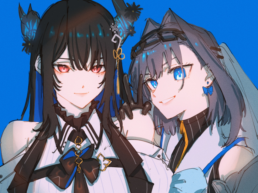 2girls, asymmetrical_horns, bare_shoulders, black_hair, blue_eyes, blue_hair, bow, bow_earrings