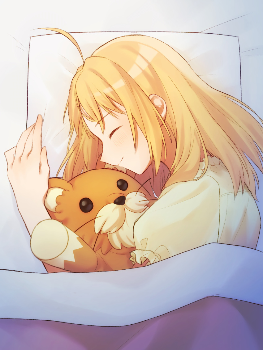 1girl, ahoge, artoria_pendragon_(fate), blonde_hair, closed_eyes, closed_mouth, dun_dudu, fate/stay_night