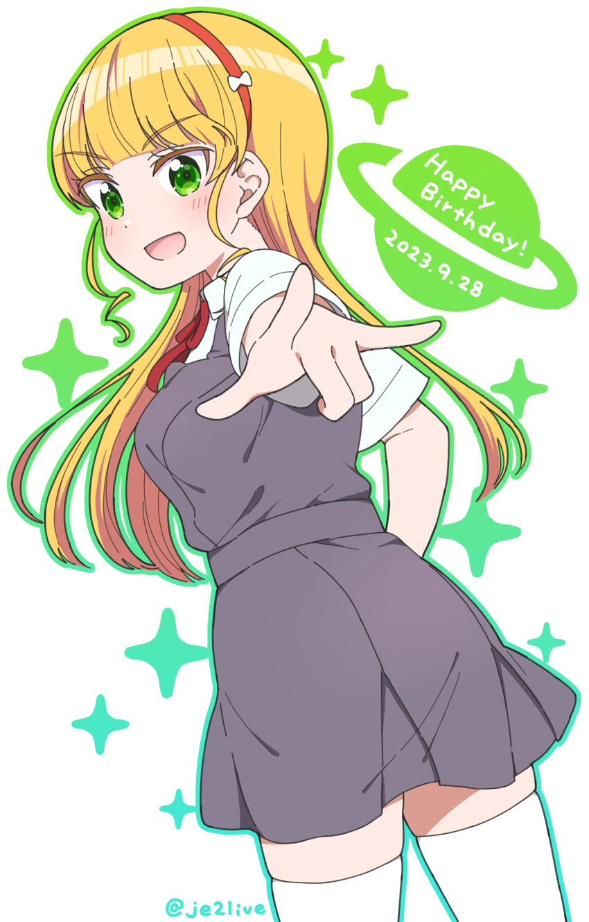 1girl, :d, \m/, blonde_hair, blue_outline, blunt_bangs, blush, bow_hairband, breasts, collared_shirt, commentary_request, cowboy_shot, dated, dress, dress_shirt, gradient_outline, green_eyes, green_outline, grey_dress, hairband, happy_birthday, heanna_sumire, highres, jenny_(je2live), logo, looking_at_viewer, looking_back, love_live!, love_live!_superstar!!, medium_breasts, neck_ribbon, open_mouth, outline, partial_commentary, pinafore_dress, red_hairband, red_ribbon, ribbon, school_uniform, shirt, short_dress, short_sleeves, sleeveless, sleeveless_dress, smile, solo, sparkle, summer_uniform, thigh-highs, twitter_username, v-shaped_eyebrows, white_shirt, white_thighhighs, yuigaoka_school_uniform, zettai_ryouiki