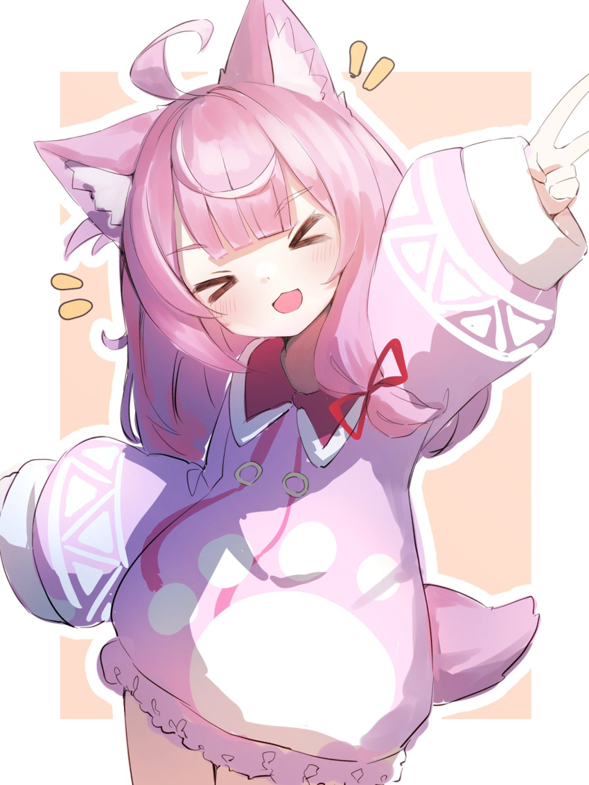>_<, 1girl, ahoge, animal_ear_fluff, animal_ears, arm_up, blush, bow