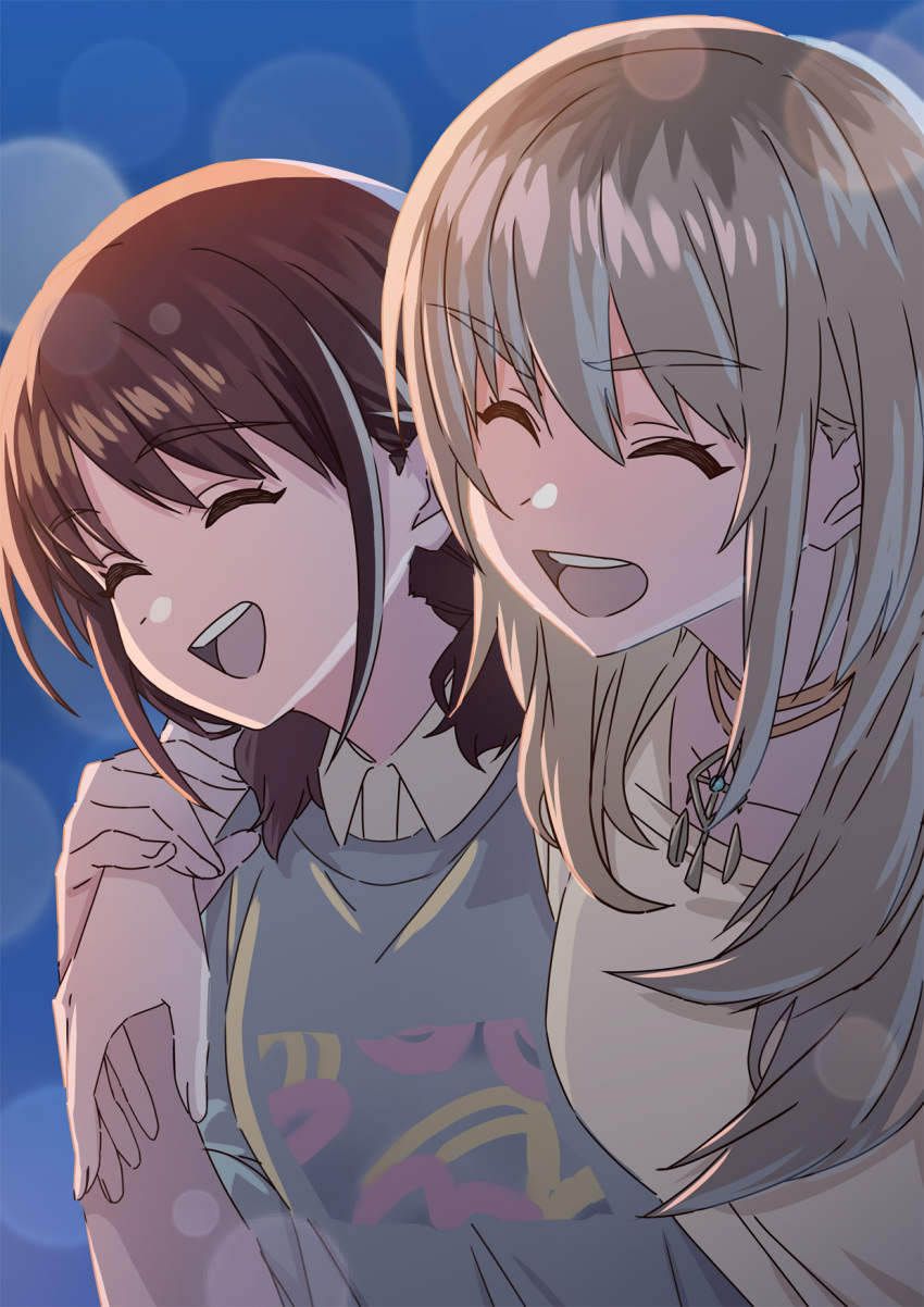 2girls, ^_^, arm_around_neck, asada7101, brown_hair, brown_shirt, closed_eyes, collared_shirt, commentary, dress_shirt, girls_band_cry, grey_hair, grey_sweater, highres, iseri_nina, jewelry, kawaragi_momoka, long_hair, low_twintails, multicolored_hair, multiple_girls, necklace, open_mouth, roots_(hair), shirt, short_hair, short_twintails, sidelocks, sweater, teeth, twintails, upper_body, upper_teeth_only