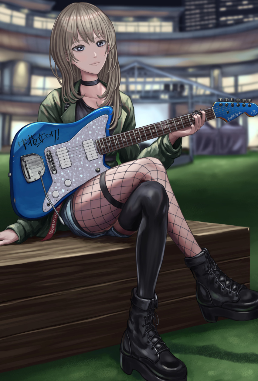 1girl, asymmetrical_legwear, black_choker, black_footwear, black_shirt, black_thighhighs, blue_shorts, boots