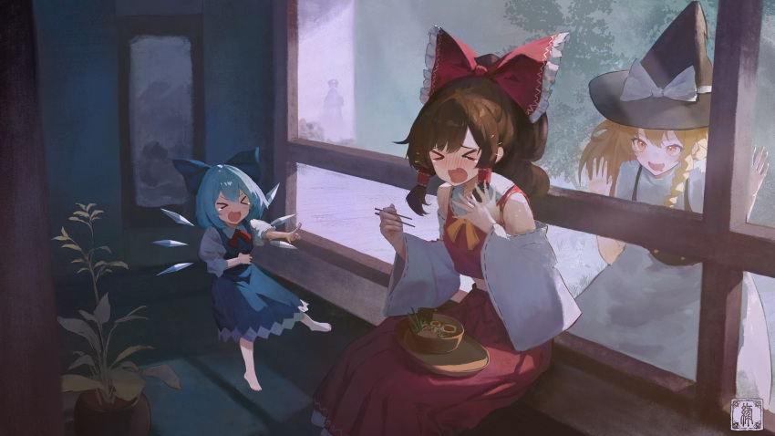 >_<, 4girls, :d, absurdres, ascot, barefoot, black_hat, black_vest