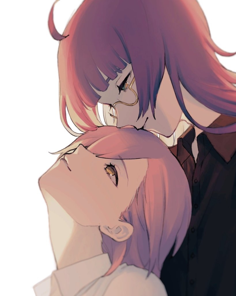 1boy, 1girl, androgynous, backlighting, black_shirt, blunt_bangs, buna-buna-p, closed_mouth