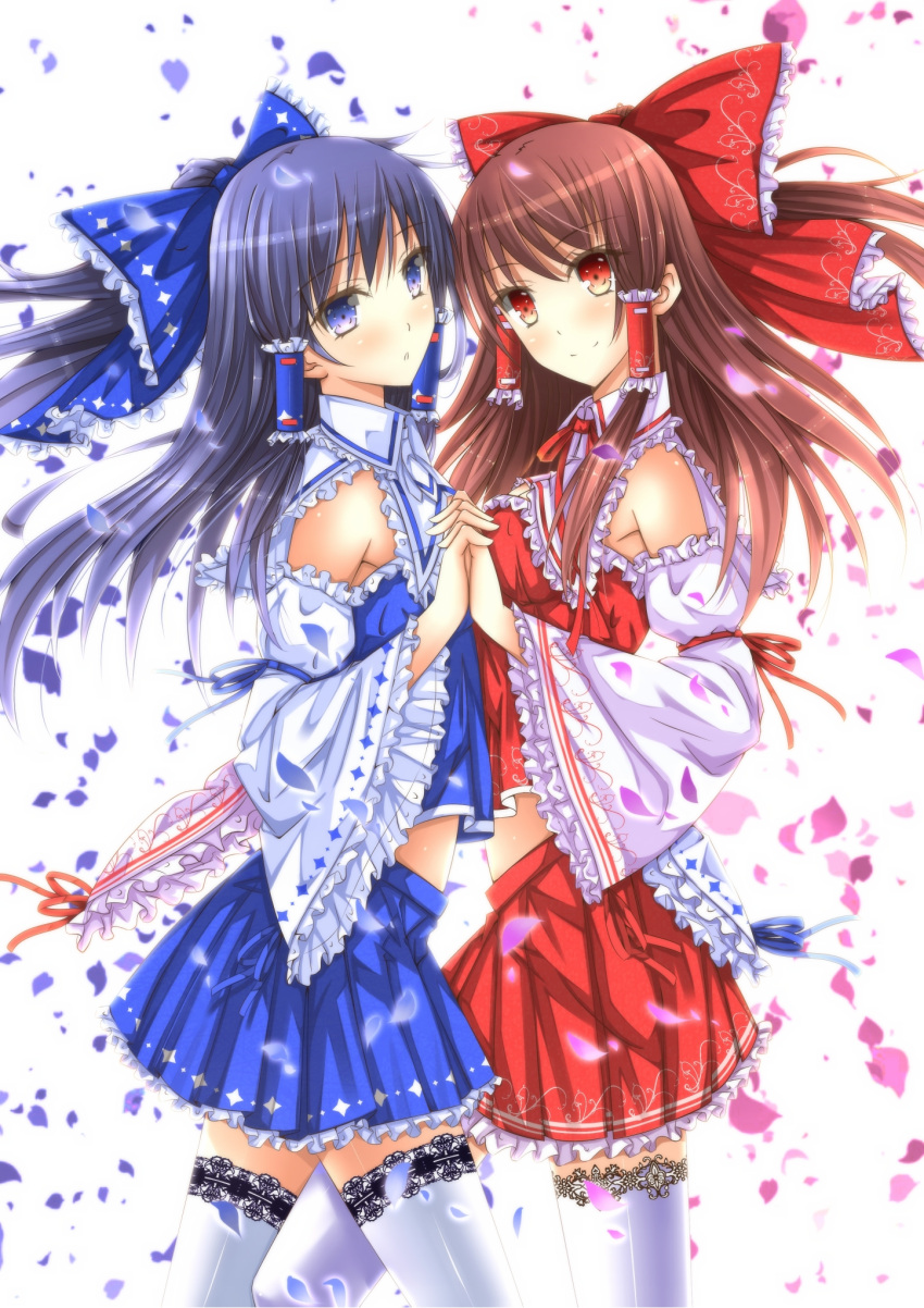 :o, alternate_color, bare_shoulders, black_hair, blue_eyes, bow, brown_hair, detached_sleeves