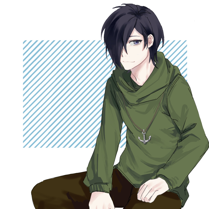 1boy, aiba_ibuki, black_hair, brown_pants, chinese_commentary, chuanlinanjiana, closed_mouth, commentary_request, green_hoodie, grey_eyes, hair_over_one_eye, hand_on_own_thigh, highres, hood, hood_down, hoodie, invisible_chair, long_sleeves, male_focus, pants, saibou_shinkyoku, short_hair, sitting, smile, solo