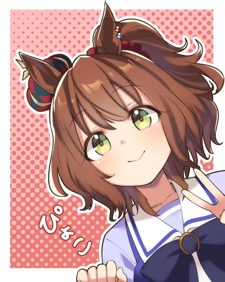 1girl, animal_ears, aston_machan_(umamusume), blush, breasts, commentary_request, crown, green_eyes