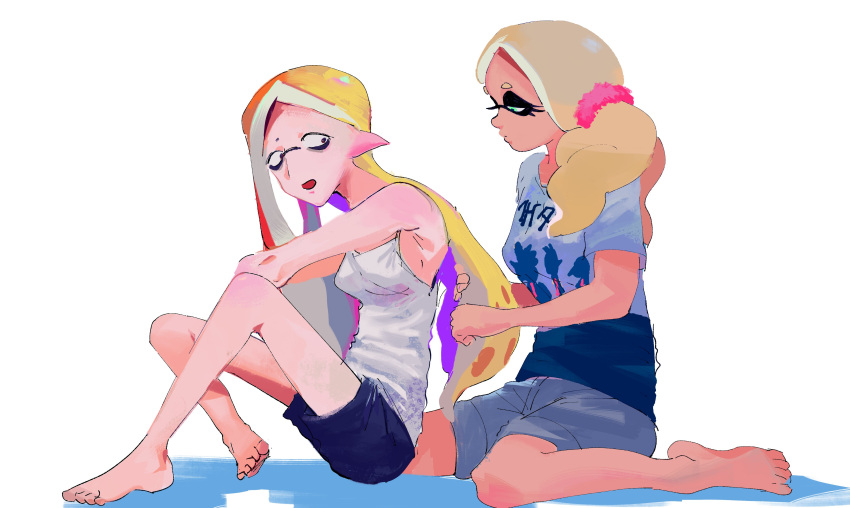 2girls, absurdres, alternate_costume, bare_legs, barefoot, bibi_(splatoon), black_shorts, blue_eyes