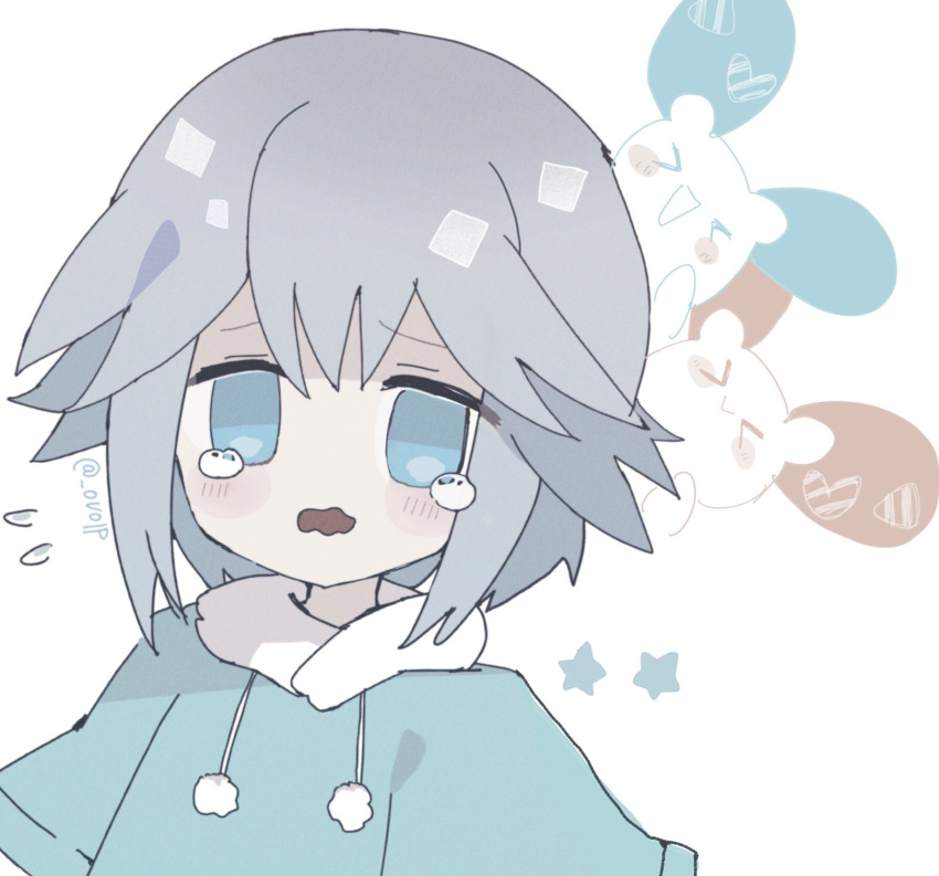 >_<, 1boy, blue_eyes, blue_hoodie, blush, blush_stickers, commentary, drawstring
