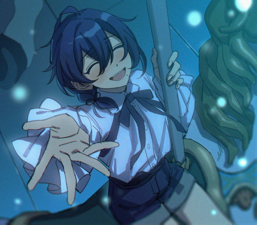 1boy, :d, ^_^, aged_down, androgynous, arm_up, ayase_mayoi, black_shorts