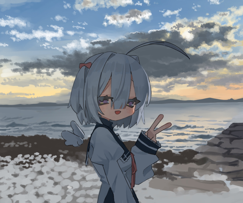 1girl, :3, ahoge, beach, blue_sky, blush, bow, breasts, clouds, cloudy_sky, commentary, detached_wings, from_side, gradient_sky, grey_hair, grey_shirt, hair_bow, hair_intakes, half-closed_eyes, hand_up, highres, horizon, huge_ahoge, juliet_sleeves, long_sleeves, looking_to_the_side, medium_breasts, mini_wings, morning, ocean, one_side_up, open_mouth, original, outdoors, pebble, puffy_sleeves, red_bow, shirt, short_hair, sky, smile, solo, symbol-only_commentary, taiji_(taiji_0), upper_body, v, violet_eyes, wings