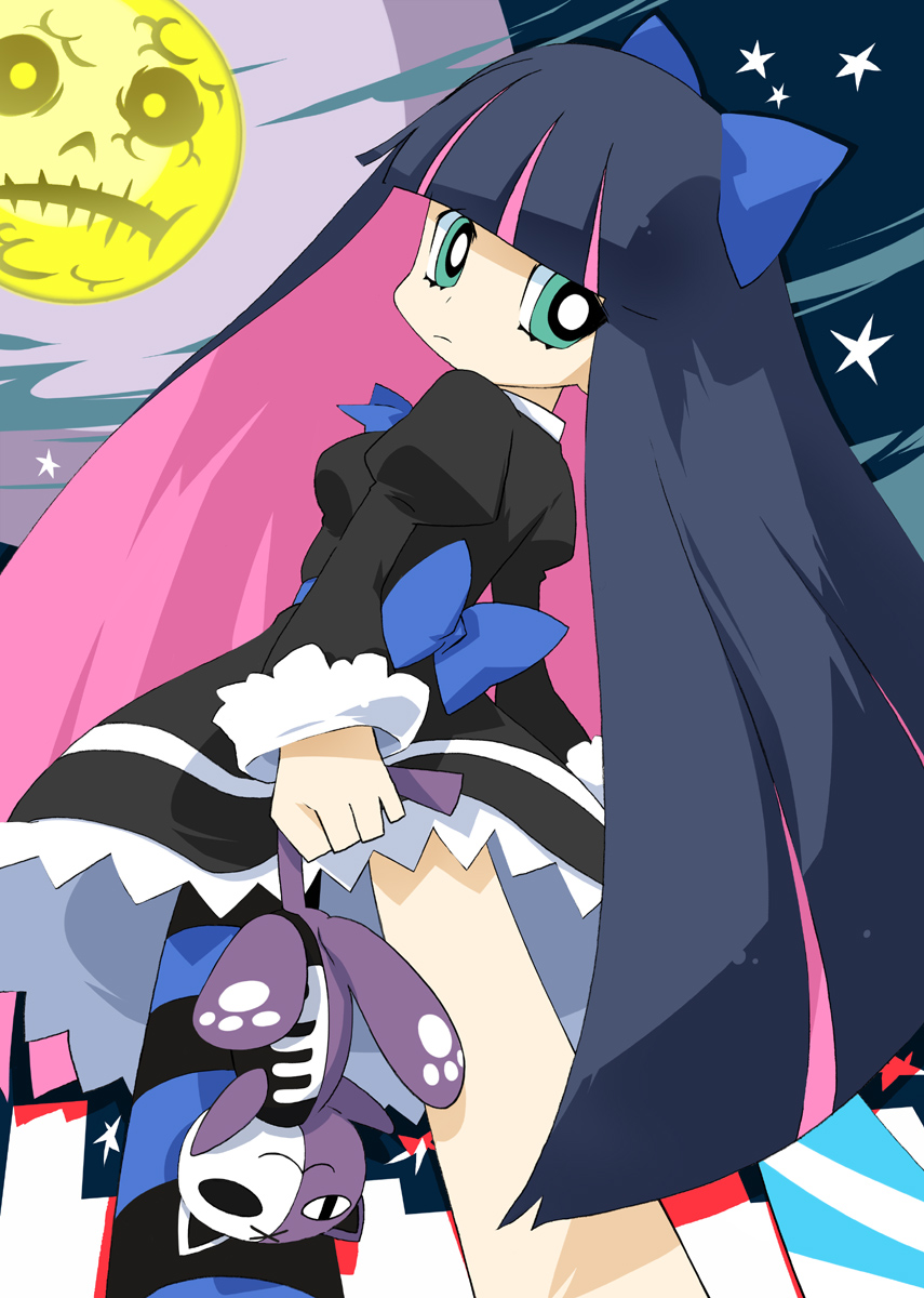 dress, from_below, green_eyes, hair_bow, highres, honekoneko_(psg), long_hair, looking_back