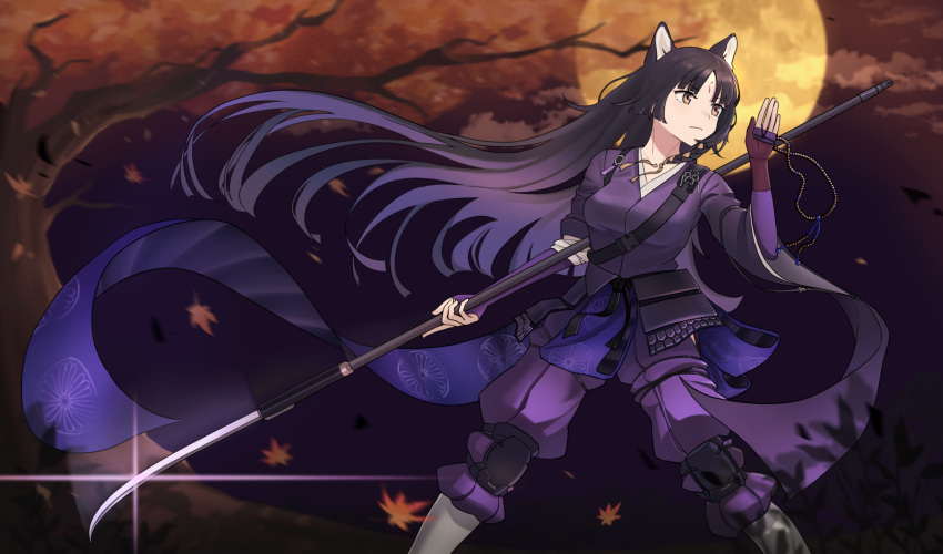 1girl, absurdres, animal_ears, arknights, arm_up, armor, autumn_leaves, beads, black_hair, closed_mouth, facial_mark, falling_leaves, feet_out_of_frame, fingerless_gloves, forehead_mark, full_moon, glint, gloves, gradient_hair, hakama, highres, holding, holding_polearm, holding_weapon, japanese_clothes, kimono, knee_pads, leaf, long_hair, looking_to_the_side, moon, multicolored_hair, naginata, parted_bangs, plant, polearm, purple_hair, purple_hakama, purple_kimono, saga_(arknights), short_kimono, solo, standing, tree, weapon, wide_sleeves, wind, yellow_eyes, youngou_(uppark4425)