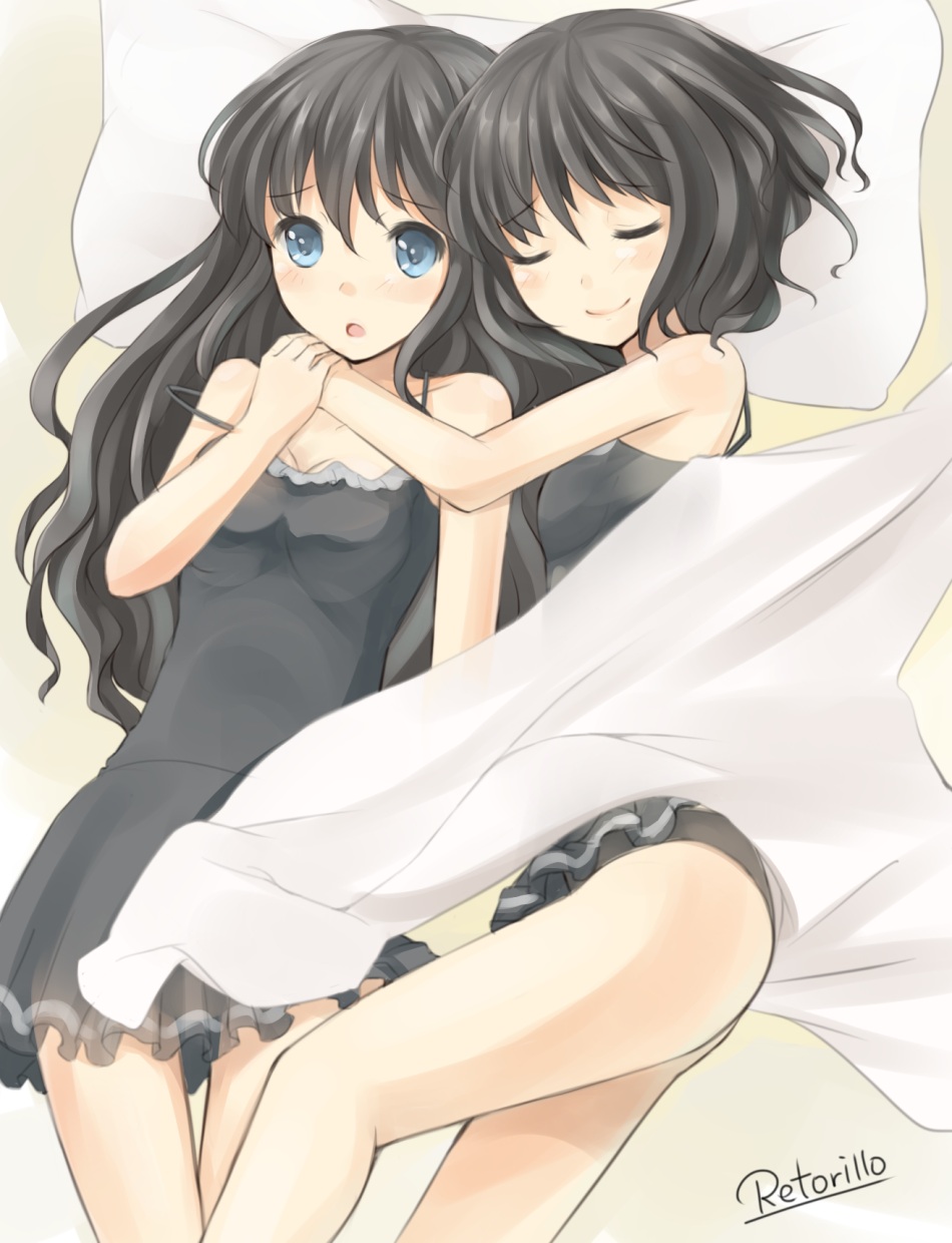 :o, black_hair, blue_eyes, chemise, closed_eyes, eyes_closed, highres, hug