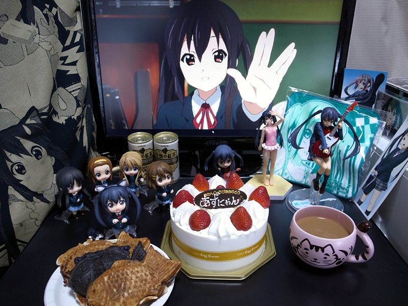 akiyama_mio, birthday, black_hair, cake, can, cocoa, cup, figure