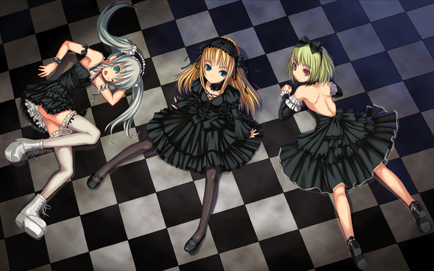 3girls, askray, blonde_hair, blue_eyes, bosshi, dress, gothic, gothic_lolita