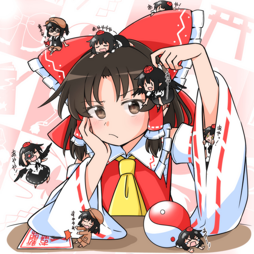 >_<, :/, ascot, ayaya~, bare_shoulders, bird_wings, black_hair, black_ribbon